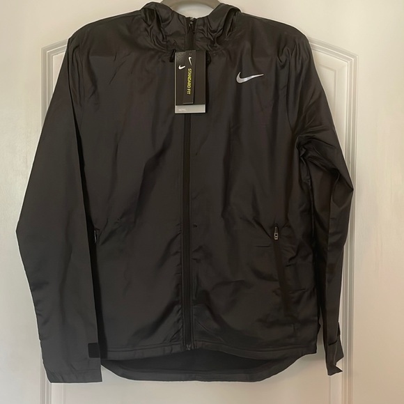 NWOT Nike Repel Running Rain Jacket - Picture 4 of 9